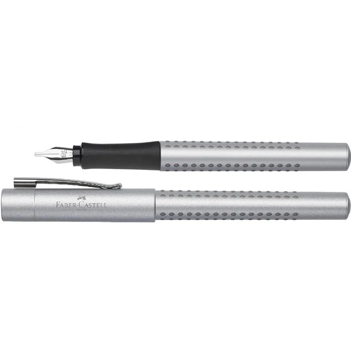 Faber-Castell Schreibset Grip 2011 Kalligrafie Set, Silber, Füller Und Zubehör, Etui Aus Metall 5 Faber-Castell Schreibset Grip 2011 Kalligrafie Set, Silber, Füller Und Zubehör, Etui Aus Metall – Bild 3