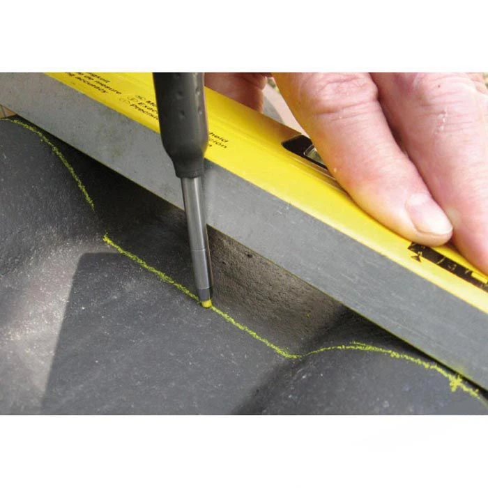 Pica Tieflochmarker Dry Longlife 3030, Schwarz, Mit Spitzer & Halteclip, Spezial-Graphitmine 2,8mm 5 Pica Tieflochmarker Dry Longlife 3030, Schwarz, Mit Spitzer & Halteclip, Spezial-Graphitmine 2,8mm – Bild 3